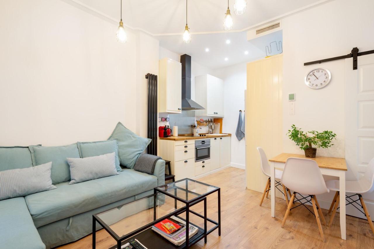 1 Bedroom 1 Bathroom Furnished - Malasana - Cozy & Modern - Mintystay Madrid Exterior foto
