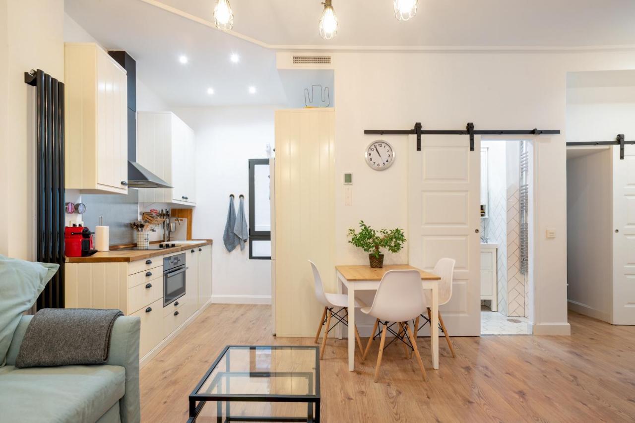 1 Bedroom 1 Bathroom Furnished - Malasana - Cozy & Modern - Mintystay Madrid Exterior foto