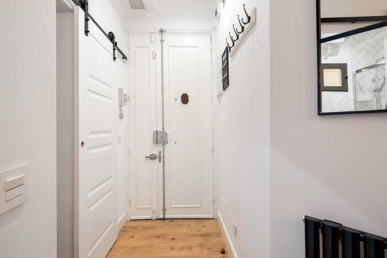1 Bedroom 1 Bathroom Furnished - Malasana - Cozy & Modern - Mintystay Madrid Exterior foto